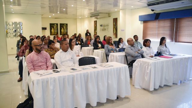 ARL realiza taller para los empleadores