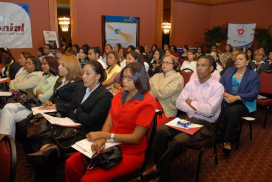 Ejecutivos de la ARL realizaron una importante disertación ante los asistentes al 4to. Conversatorio sobre Seguridad Social, organizado este jueves 2 de septiembre por la firma de corretaje y promoción de seguros "Franco Fernández & Asociados".