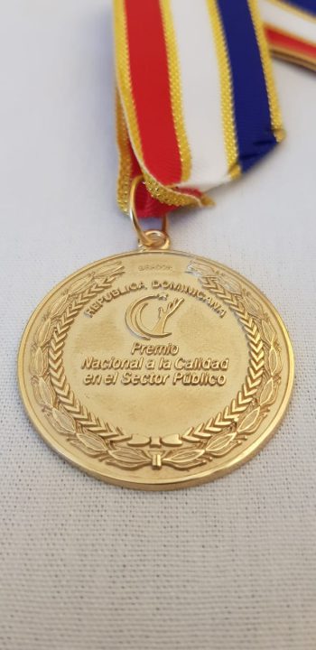 ARL recibe 3ra. medalla de oro en Premio Nacional a la Calidad 2019.