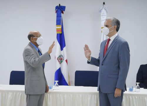 Juramentan Director Ejecutivo del IDOPPRIL